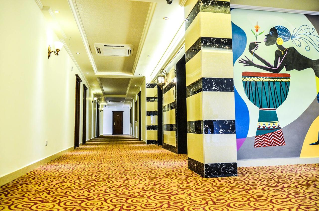Boulevard Palace Hotel Monrovia Exterior photo